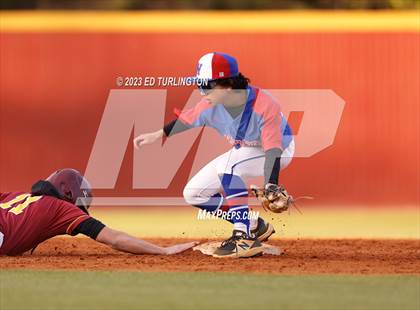 Thumbnail 1 in Walton @ Lassiter photogallery.
