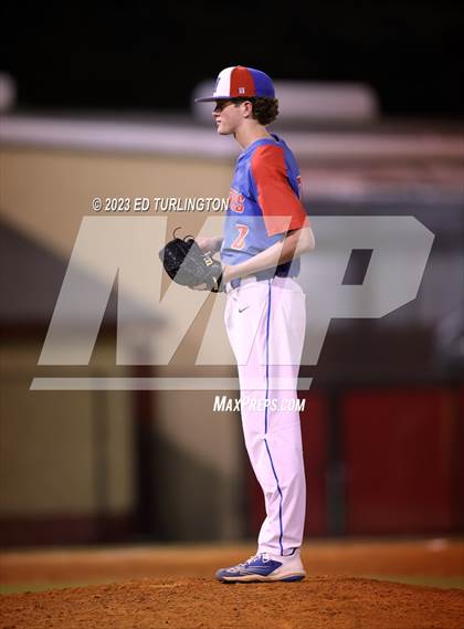 Thumbnail 1 in Walton @ Lassiter photogallery.