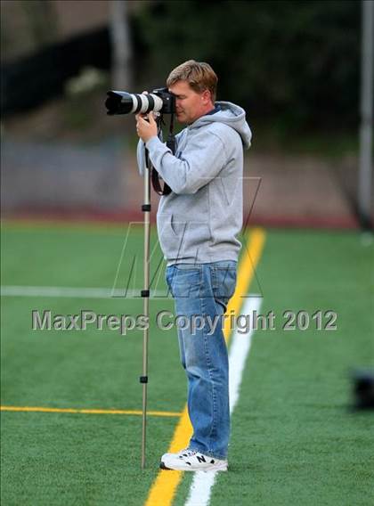 Thumbnail 1 in Loyola vs. Harvard-Westlake photogallery.