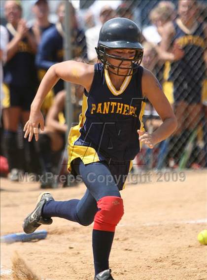 Thumbnail 3 in Pequannock vs Cranford (NJSIAA Public Finals) photogallery.