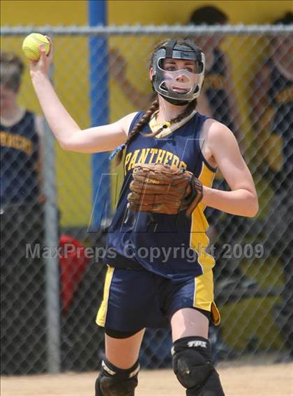 Thumbnail 2 in Pequannock vs Cranford (NJSIAA Public Finals) photogallery.