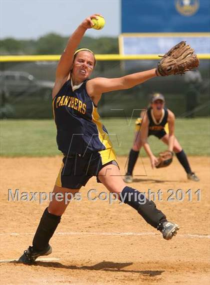 Thumbnail 2 in Pequannock vs Cranford (NJSIAA Public Finals) photogallery.