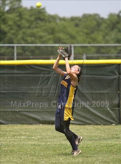 Thumbnail 3 in Pequannock vs Cranford (NJSIAA Public Finals) photogallery.