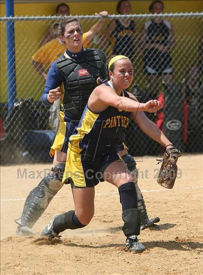 Thumbnail 3 in Pequannock vs Cranford (NJSIAA Public Finals) photogallery.