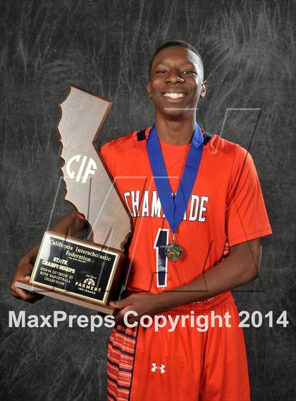 Thumbnail 3 in Chaminade (CIF State D3 Award Photos) photogallery.