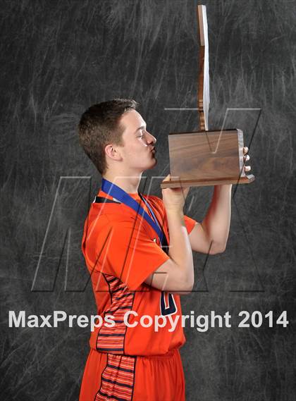Thumbnail 3 in Chaminade (CIF State D3 Award Photos) photogallery.