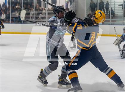 Thumbnail 3 in Central Catholic @ Seneca Valley photogallery.