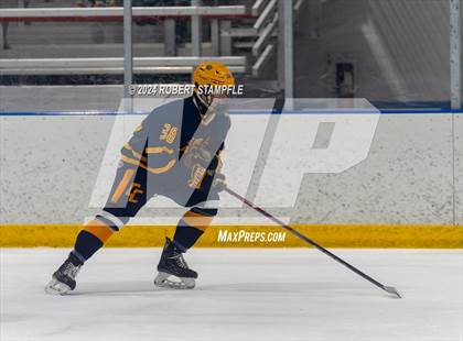 Thumbnail 2 in Central Catholic @ Seneca Valley photogallery.