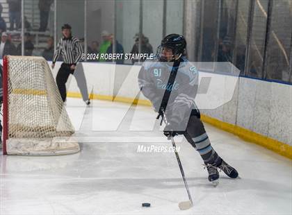 Thumbnail 2 in Central Catholic @ Seneca Valley photogallery.