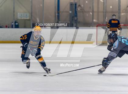 Thumbnail 1 in Central Catholic @ Seneca Valley photogallery.