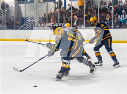 Thumbnail 3 in Central Catholic @ Seneca Valley photogallery.
