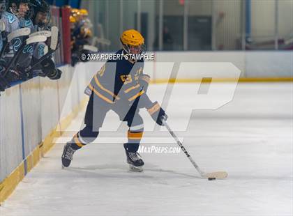 Thumbnail 1 in Central Catholic @ Seneca Valley photogallery.