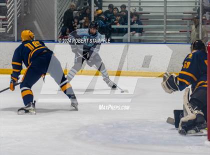 Thumbnail 3 in Central Catholic @ Seneca Valley photogallery.