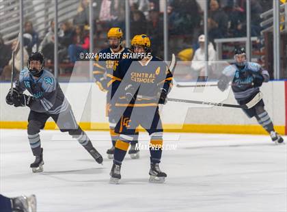 Thumbnail 2 in Central Catholic @ Seneca Valley photogallery.