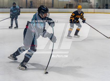 Thumbnail 1 in Central Catholic @ Seneca Valley photogallery.