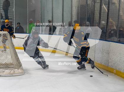 Thumbnail 2 in Central Catholic @ Seneca Valley photogallery.