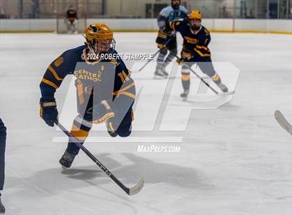 Thumbnail 2 in Central Catholic @ Seneca Valley photogallery.