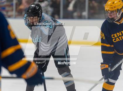 Thumbnail 1 in Central Catholic @ Seneca Valley photogallery.