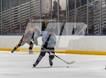 Thumbnail 1 in Central Catholic @ Seneca Valley photogallery.