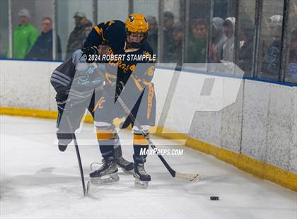 Thumbnail 2 in Central Catholic @ Seneca Valley photogallery.