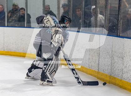 Thumbnail 2 in Central Catholic @ Seneca Valley photogallery.
