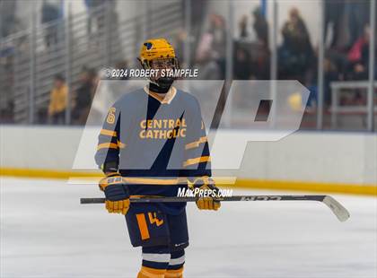 Thumbnail 1 in Central Catholic @ Seneca Valley photogallery.