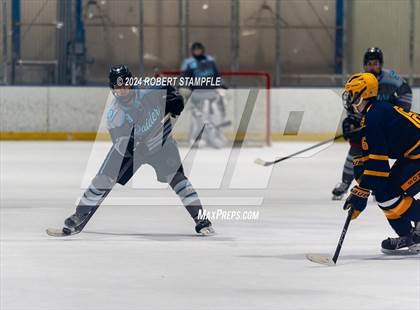 Thumbnail 1 in Central Catholic @ Seneca Valley photogallery.