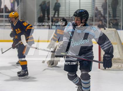 Thumbnail 1 in Central Catholic @ Seneca Valley photogallery.