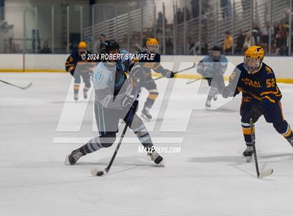 Thumbnail 1 in Central Catholic @ Seneca Valley photogallery.