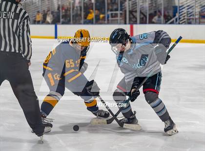 Thumbnail 2 in Central Catholic @ Seneca Valley photogallery.