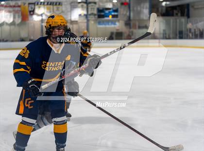 Thumbnail 2 in Central Catholic @ Seneca Valley photogallery.