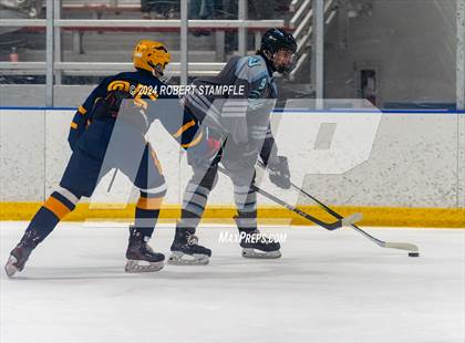 Thumbnail 1 in Central Catholic @ Seneca Valley photogallery.