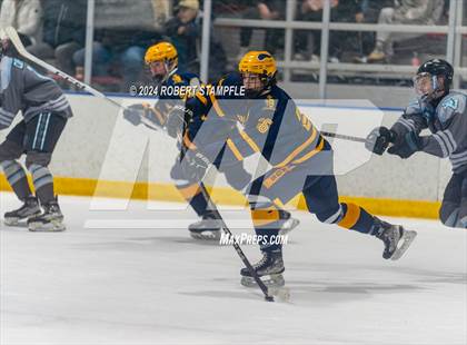 Thumbnail 1 in Central Catholic @ Seneca Valley photogallery.