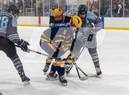 Thumbnail 1 in Central Catholic @ Seneca Valley photogallery.