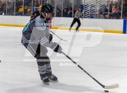 Thumbnail 2 in Central Catholic @ Seneca Valley photogallery.