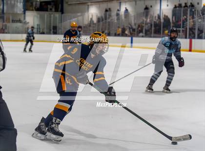 Thumbnail 1 in Central Catholic @ Seneca Valley photogallery.