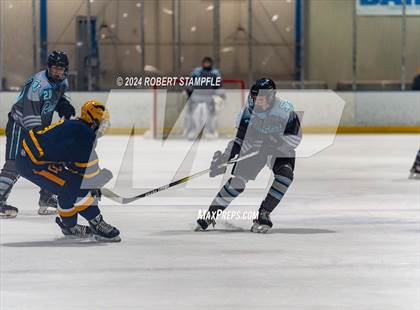 Thumbnail 3 in Central Catholic @ Seneca Valley photogallery.