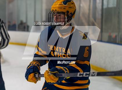 Thumbnail 1 in Central Catholic @ Seneca Valley photogallery.