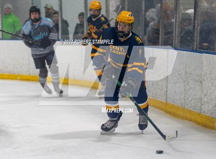 Thumbnail 3 in Central Catholic @ Seneca Valley photogallery.