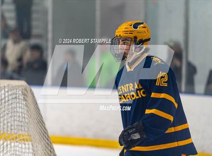 Thumbnail 3 in Central Catholic @ Seneca Valley photogallery.