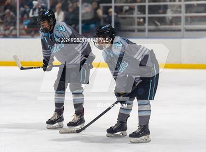 Thumbnail 1 in Central Catholic @ Seneca Valley photogallery.