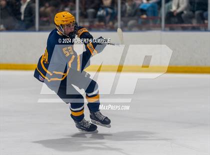 Thumbnail 1 in Central Catholic @ Seneca Valley photogallery.