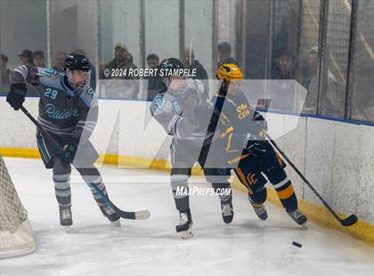 Thumbnail 1 in Central Catholic @ Seneca Valley photogallery.