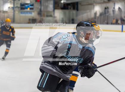 Thumbnail 1 in Central Catholic @ Seneca Valley photogallery.