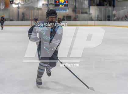 Thumbnail 1 in Central Catholic @ Seneca Valley photogallery.