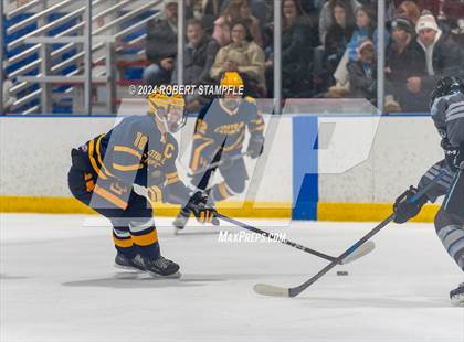Thumbnail 2 in Central Catholic @ Seneca Valley photogallery.