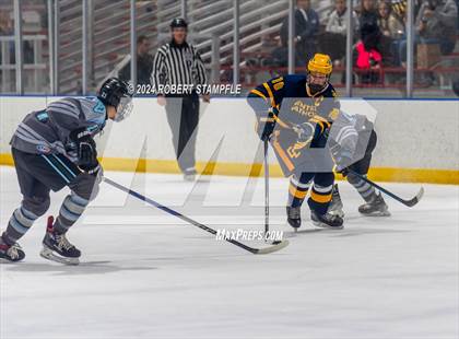 Thumbnail 3 in Central Catholic @ Seneca Valley photogallery.