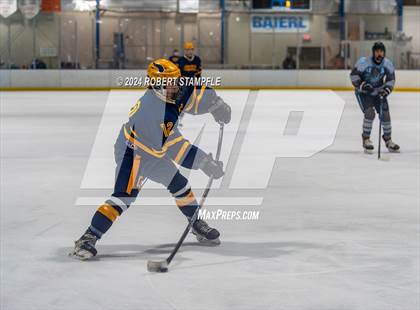 Thumbnail 3 in Central Catholic @ Seneca Valley photogallery.