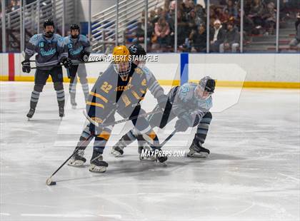 Thumbnail 1 in Central Catholic @ Seneca Valley photogallery.
