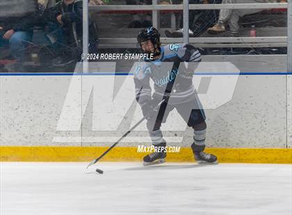 Thumbnail 1 in Central Catholic @ Seneca Valley photogallery.